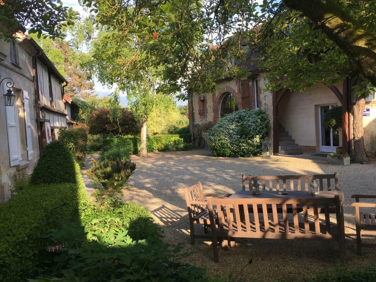 Bed and Breakfast Le Puits D'Angle Thibivillers Esterno foto
