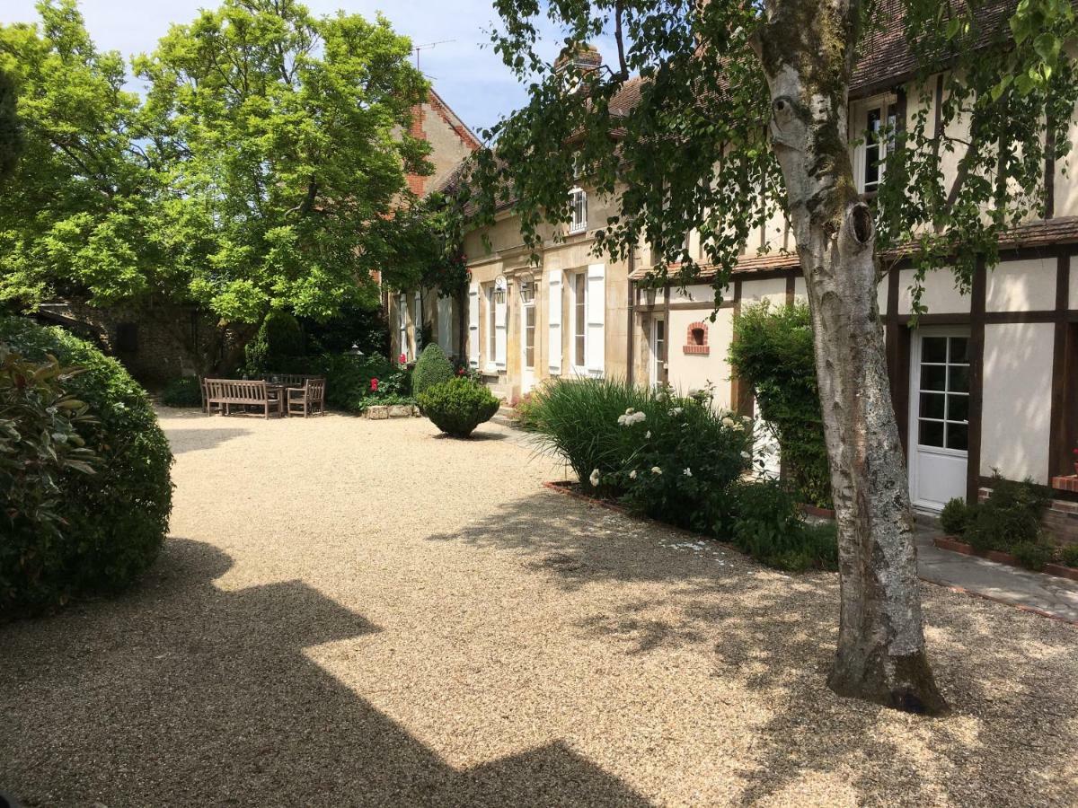 Bed and Breakfast Le Puits D'Angle Thibivillers Esterno foto